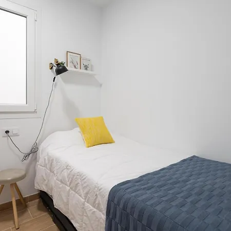 아파트 Workfriendly 2br 5 Min Walk To - Wifi *